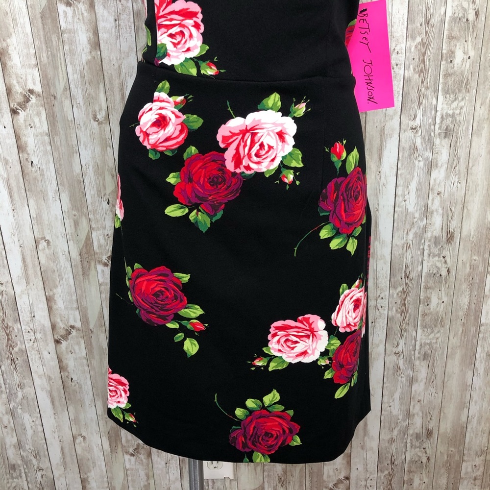 ❎SOLD Betsey Johnson Black Floral Crisscross Dress - Picture 4 of 10